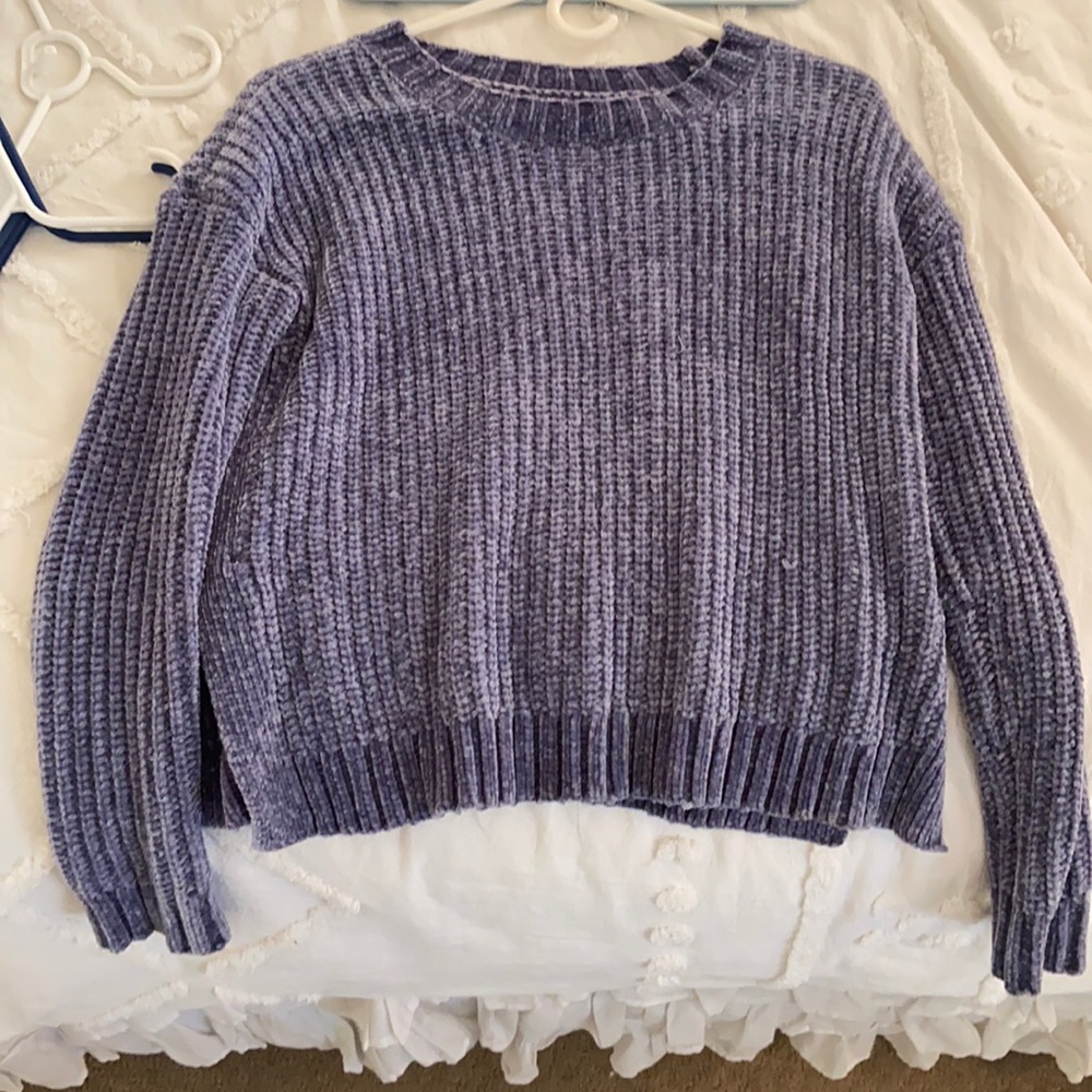 Arie blue sweater